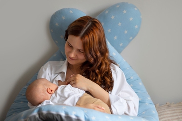 Rekomendasi Hands Free Breast Pump agar Mudah Memompa ASI