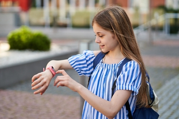 Cara Memilih Jam Tangan Anak Perempuan yang Tepat