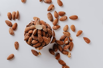 7 Manfaat Kacang Almond untuk Ibu Hamil, Dukung Perkembangan Janin