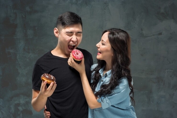 Apakah Suami Bisa Ngidam? Fenomena di Balik Couvade Syndrome