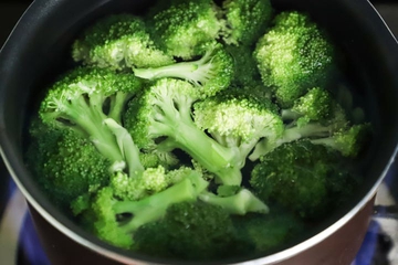 4 Cara Memasak Brokoli yang Benar agar Nutrisinya Tetap Terjaga