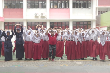 Wall's Happiness Project: Memberikan Edukasi Mengenai Pentingnya Kebahagiaan di Berbagai Sekolah di Dunia