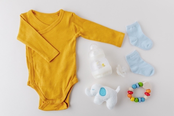 5 Tips Memilih Baju Bayi untuk Kulit Sensitif