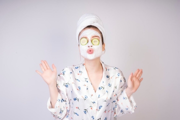 7 Masker Wajah Alami untuk Ibu Hamil, dari Alpukat hingga Oatmeal