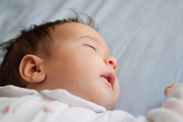 Napas Bayi Mengorok Seperti Ada Dahak? Ini Penyebab dan Solusinya