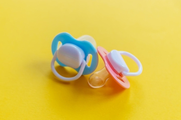 Fakta Empeng, Kenapa Tidak Usah Dikenalkan pada Bayi?