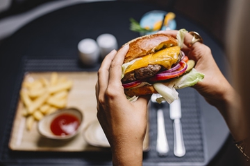 Bolehkah Ibu Hamil Makan Junk Food?