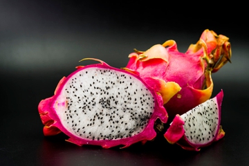 Lezat dan Segar, Ini Manfaat Buah Naga untuk MPASI