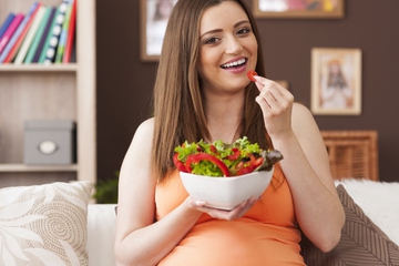 Moms, Ini Efek Samping Makan Menu Pedas saat Anda Hamil