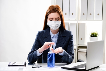 Peralatan yang Wajib Dibawa saat Kembali Bekerja di Kantor