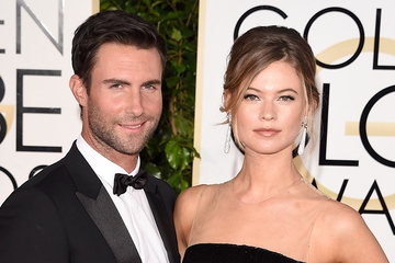 Behati Prinsloo dan Adam Levine Menanti Anak Ke-2