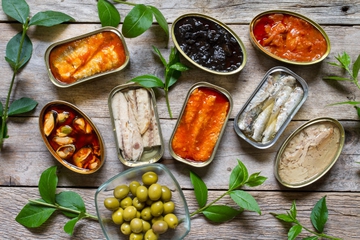 Jaga Nutrisi Meski Makan Makanan Kaleng dengan Cara Ini