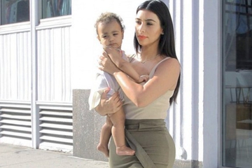 North West Alami Pelecehan Rasial