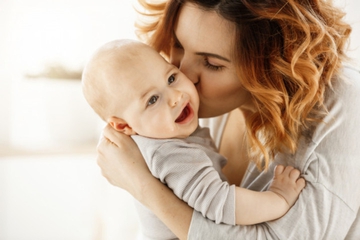 Tips Merawat Kelembutan dan Kesegaran Kulit Bayi