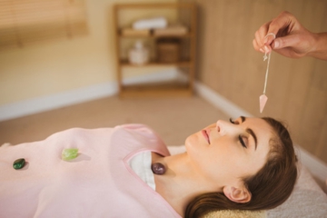 Healing Crystal, Kenali Tren Kristal Magis dan Manfaatnya