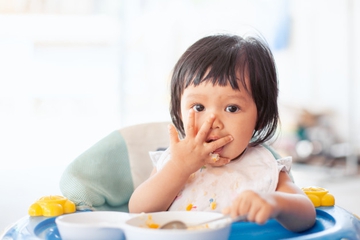 Bolehkah Memberi MPASI Instan pada Bayi?