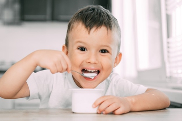 7 Makanan yang Sebenarnya Tidak Sehat untuk Anak