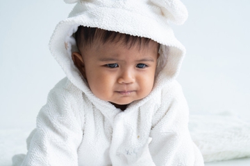 Ini Penanganan Terbaik saat Bayi Mengalami Konstipasi