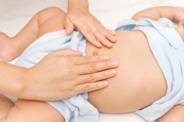 Jika Pusar Bayi Menonjol