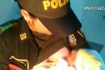 Polisi Susui Bayi yang Dibuang Ibunya