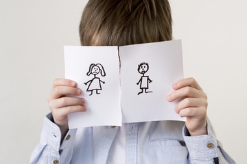 5 Pertanyaan yang Menghantui Anak saat Orang Tua Bercerai