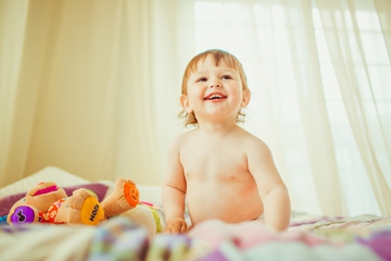 Moms, Ketahui Tahapan Kecerdasan Bayi