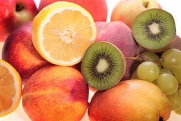 Buah-Buahan Cantik dan Bergizi 