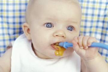 Makanan Padat Terbaik Untuk Bayi