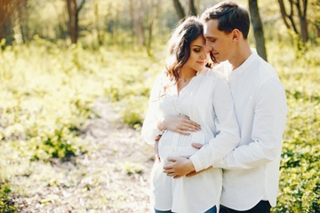 Jaga Kemesraan Kala Hamil dengan Babymoon