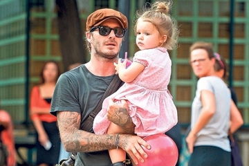 David Beckham Rajin Abadikan Momen Si Kecil 