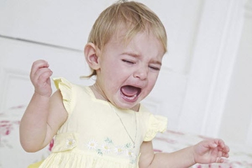 Stop Memukul Si Kecil!