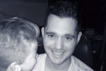 Michael Buble Berbagi Foto Anak 