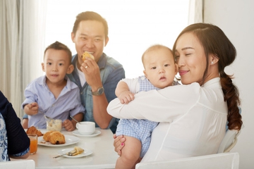 Fakta! Orang Tua Selalu Punya Anak Favorit dalam Keluarga!