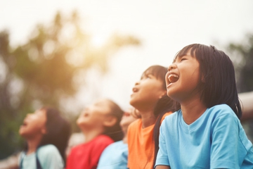 20 Sifat yang Bantu Anak Tumbuh Bahagia, Sukses, dan Dicintai