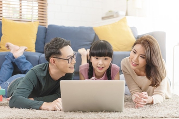 Tips Menerapkan Kebiasaan Digital yang Sehat untuk Keluarga