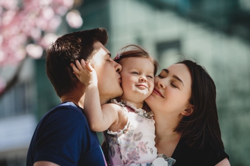 Mengasuh Anak dengan Metode Positive Parenting