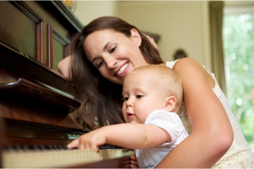 Tips Menumbuhkan Rasa Percaya Diri pada Bayi