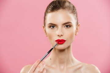Hari Lipstik Internasional, Ini Lipstik Favorit Kru M&B