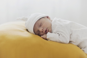 Bayi Baru Lahir Mendengkur saat Tidur, Bahayakah?