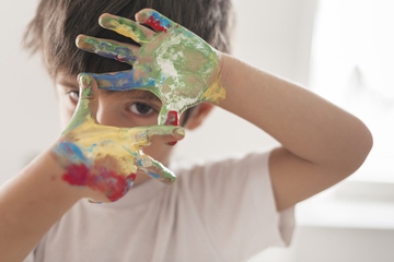 Mengenalkan Anak pada Alam Melalui Karya Seni