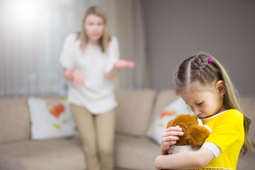 7 Kesalahan Orang Tua yang Dapat Merusak Masa Kecil Anak