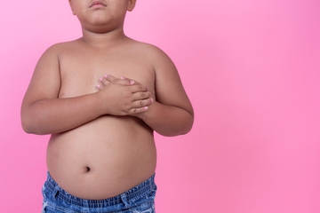 Leher Anak Bergurat Hitam? Waspada Tanda Diabetes, Moms!