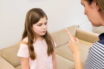 Sering Diucapkan Tanpa Sadar, 6 Kalimat Ini Bisa Rusak Psikologis Anak