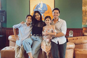 Potret Keharmonisan Keluarga Nana Mirdad dan Andrew White