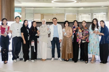Hadirkan Inovasi Canggih, Philips Luncurkan Handheld Steamer di Jakarta Fashion Week