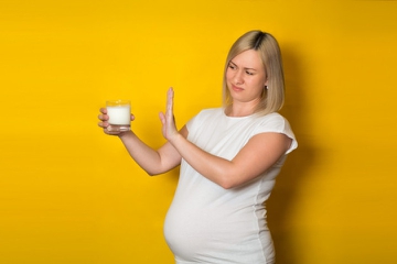 Pantangan Ibu Hamil Trimester Pertama, Susu Salah Satunya?