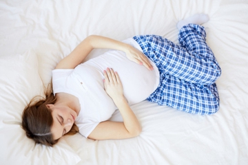Moms, Sering Mendengkur saat Hamil? Ini Penyebabnya