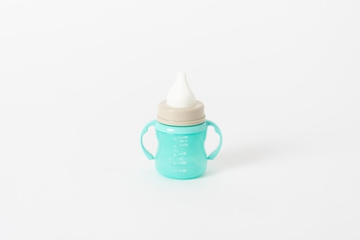 Perhatikan Hal Berikut saat Bayi Menggunakan Sippy Cup