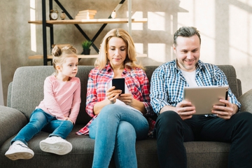 Penting! Ini Tanda Tubuh Anda Membutuhkan Digital Detox