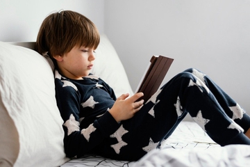 Tips agar Aturan Screen Time untuk Anak Lebih Efektif
